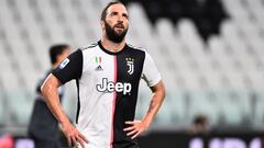 Higua&iacute;n se lamenta durante el Juventus-Sampdoria de la Serie A
