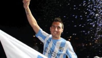 <b>LA GUINDA DEL VERANO. </b>Santi Cazorla es, con 19 millones de euros, el fichaje más importante del Málaga en toda su historia.