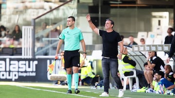 Jandro, durante el choque ante la UD Almería.