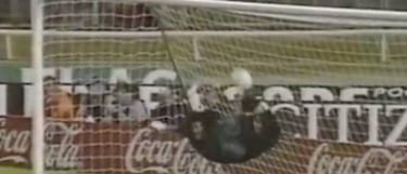 Real keeper Navas emulates Higuita's famous 'scorpion kick'