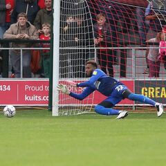 El olvidado chileno que es figura en el fútbol de Inglaterra