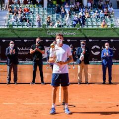 Carreño sabe sufrir para ganar ante Munar su quinto título