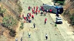 El bus instantes después del accidente. Foto: @aereometeo