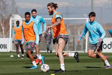 Ramos, en el entrenamiento del Real Madrid.