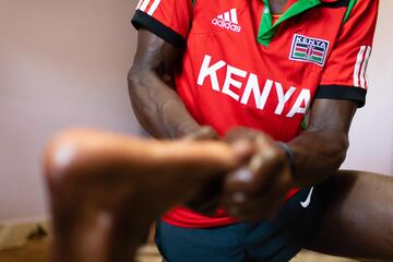 En las zonas de Kapsabet, Iten y Kaptagat, en la parte inferior de la región del Rift de Kenia, se concentran los centros de entrenamiento de donde salen los mejores atletas de las últimas décadas. Los atletas keniatas se dedican en cuerpo y alma al entrenamiento con la esperanza de convertirse en el próximo rey del maratón. 
