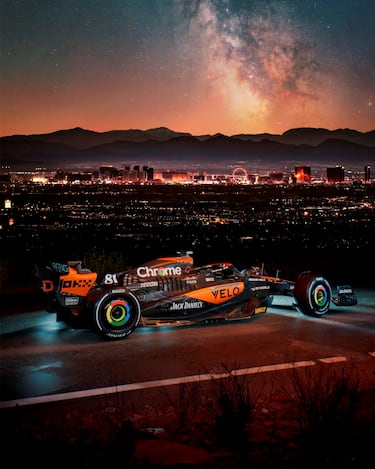 Los de Woking son un habitual en los diseños alternativos y para Las Vegas traen de regreso a Jack Daniel’s en los laterales del MCL60 aparcando sus líneas azules por un GP.