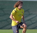 Puyol volvió a ejercitarse tras ser operado en mayo