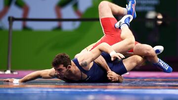 Zurabi Datunashvili lucha ante el ruso Chingiz Labazanov en la pelea por el bronce en los Juegos Europeos de Bakú.