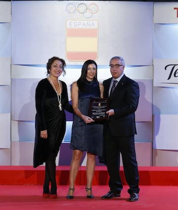 La nadadora Mireia Belmonte, el piragüista Saul Craviotto y la karateca Sandra Sánchez, entre otros muchos deportistas españoles, han sido premiados en la gala anual organizada por el Comité Olímpico Español, que reconoce los éxitos más notables de esta temporada.