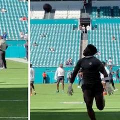 Tyreek Hill’s jaw-dropping behind-the-back catch stuns everyone