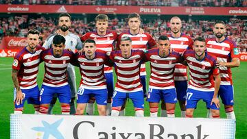 Once del Granada en Los Cármenes contra el Racing de Santander.