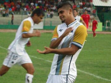 El mediocampista salvadoreño militó en México en el Torneo Apertura 2014 con los Guerreros de Tlaxcala, equipo que hoy no existe. Actualmente se encuentra en Santa Tecla.