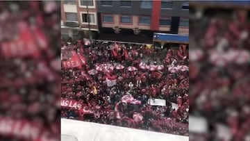 El multitudinario recibimiento de hinchas al Am&eacute;rica de Cali