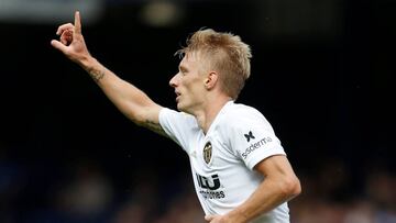 Soccer Football - Pre Season Friendly - Everton v Valencia - Goodison Park, Liverpool, Britain - August 4, 2018   Valencia&#039;s Daniel Wass celebrates scoring their third goal    Action Images via Reuters/Ed Sykes