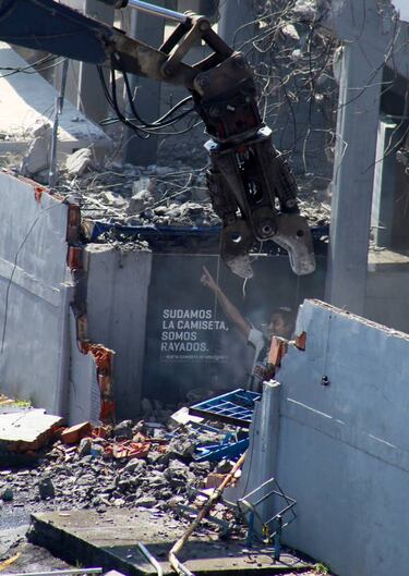 Comenzó demolición del Estadio Tecnológico de Monterrey