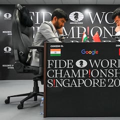 Liren y Gukesh firman tablas y afrontan la decimocuarta partida