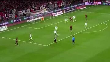 El gol de Chicharito que podría pasar a la historia en Alemania