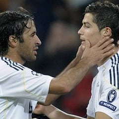 El once histórico del Madrid en los Clásicos para Tomás Roncero