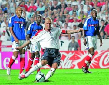 Beckham volvió a escurrirse al lanzar el penalti en el Inglaterra-Francia al igual que en la fase de clasificación ante Turquía.