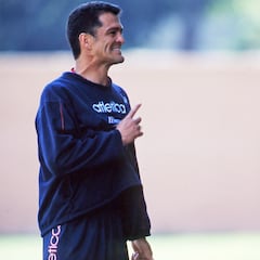 Carlos Hermosillo asegura que la plantilla de técnicos mexicanos debe renovarse