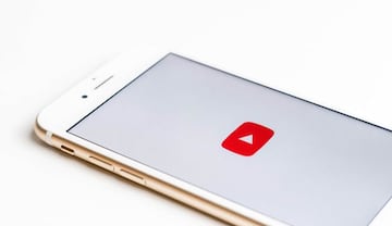 YouTube en un m車vil