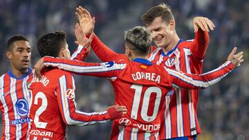 Giuliano Simeone, Samuel Lino, Correa y Sorloth celebran un gol del Atlético.