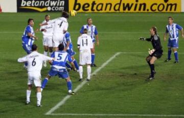 En liga se estrenaría como goleador ante el Málaga en La Rosaleda. Rematando de cabeza una falta lateral.