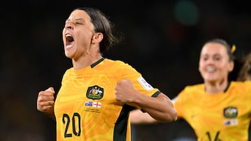 Australia's forward #20 Sam Kerr celebrates scoring her team's first goal during the Australia and New Zealand 2023 Women's World Cup semi-final football match between Australia and England at Stadium Australia in Sydney on August 16, 2023. (Photo by Izhar KHAN / AFP)