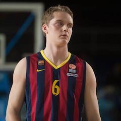 El Barça se plantea recuperar a Hakanson para la Supercopa