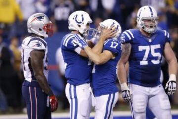 El ¨²ltimo cuarto comenz¨® con el segundo touchdown de LeGarrette Blount, que daba una ventaja c¨®moda a su equipo (34 a 21). Los Colts no acertaron a remontar, aunque redujeron la diferencia con un touchdown de pase de Luck a Whalen a falta de 1:26. El extra point fue bloqueado, lo que dej¨® el definitivo 34 a 27 en el marcador.