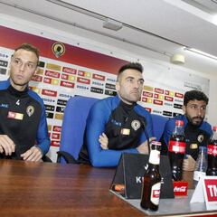 La plantilla del Hércules acaba a tortas, se suspende la sesión y los capitanes piden perdón