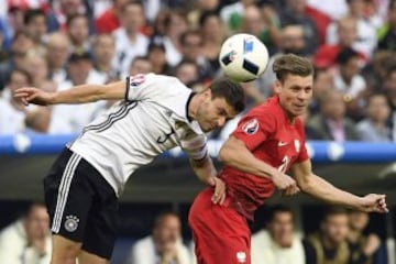 Jonas Hector y Lukasz Piszczek.