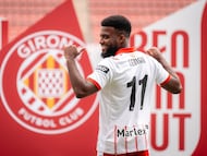 GRAFCAT1090 GIRONA 01/08/2025.- El centrocampista francés Thomas Lemar ha sido presentado este mediodía en el Estadio de Montilivi como nuevo jugador del Girona FC, Lemar llega al club catalán cedido por el Atlético de Madrid. EFE/David Borrat.