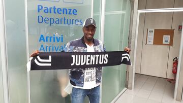 Matuidi posando en Turín.