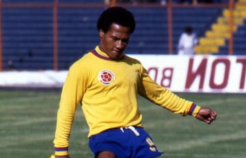 Subcampeón de la Copa América 1975 en la que anotó goles en las victoria ante Ecuador en fase de grupos y en las semifinales ante Uruguay. Jugó también la edición 1979.