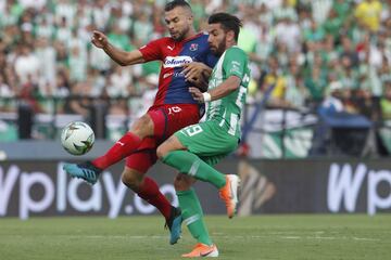 Cucchi, Arregui, en contra, Barrera y Barcos, en dos oportunidades, anotaron para los verdes. Por los rojos convirtieron Murillo y Cano.