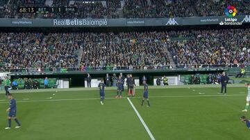 ¡Ni se miran! Desafiante Kroos ante Zidane tras ser sustituido...