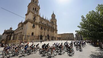Un inicio frente a la Catedral de Jaén
