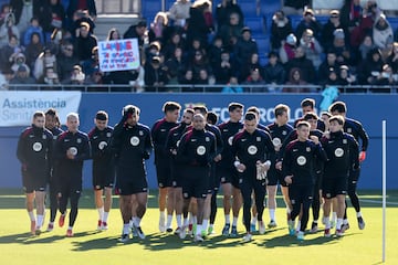 Inicio del entrenamiento por parte del Barcelona.