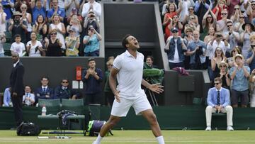 Tsonga downs Isner in epic fifth set to reach last 16