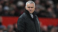 You need to forget yourself - Mourinho claims he put Manchester United first