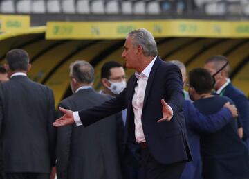 Tite, el seleccionador brasile?o, espera noticias.
