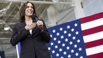 Kamala Harris se dirige a la audiencia durante un mitin en Los Angeles Southwest College en Los Ángeles, California, Estados Unidos, 19 de mayo de 2019.
