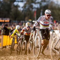 Van der Poel también renuncia a competir en Koksijde