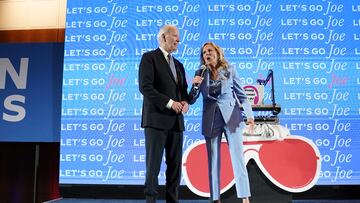 Joe Biden y la primera dama, Jill Biden, tras el primer debate electoral de Estados Unidos