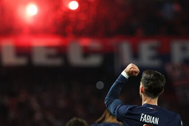 El Paris Saint-Germain celebra la victoria tras finalizar el encuentro. La gran final, PSG-Inter, en el Allianz Arena de  Munich. En la imagen, Fabián Ruiz.