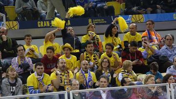 19/02/15 COPA DEL REY 2015 GRAN CANARIA
PARTIDO BALONCESTO CUARTOS
BARCELONA - VALENCIA
AFICIONADOS SEGUIDORES