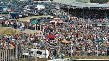 <b>ESPECTÁCULO. </b>El Jarama vive sus mejores días del año cuando llegan los camiones y las gradas se llenan.