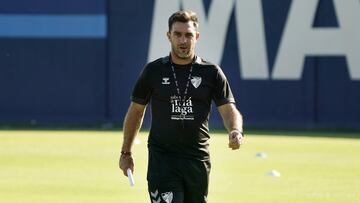 Pablo Guede en el entrenamiento de este domingo en La Rosaleda.