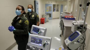 Sigue todas las noticias y últimos casos positivos, decesos y recuperados sobre el coronavirus en Estados Unidos. Actualmente hay más de 965 mil contagiados.